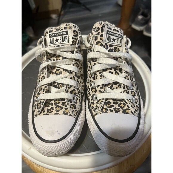Women’s Converse Chuck Taylor Cheetah Size 6 Shoes - Picture 2 of 7